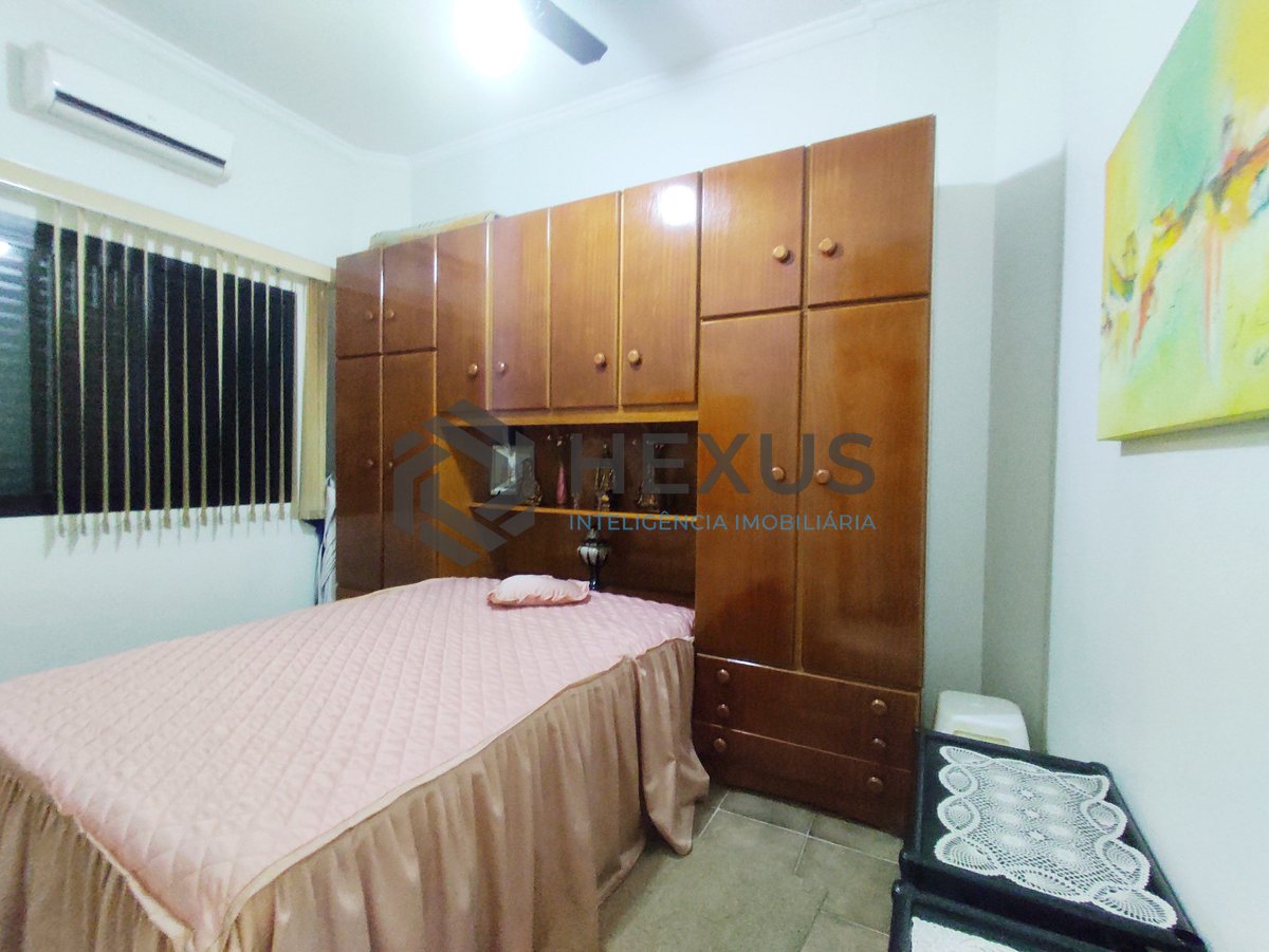 Foto 12 de Apartamento com varanda na Praia das Asturias, Guaruja