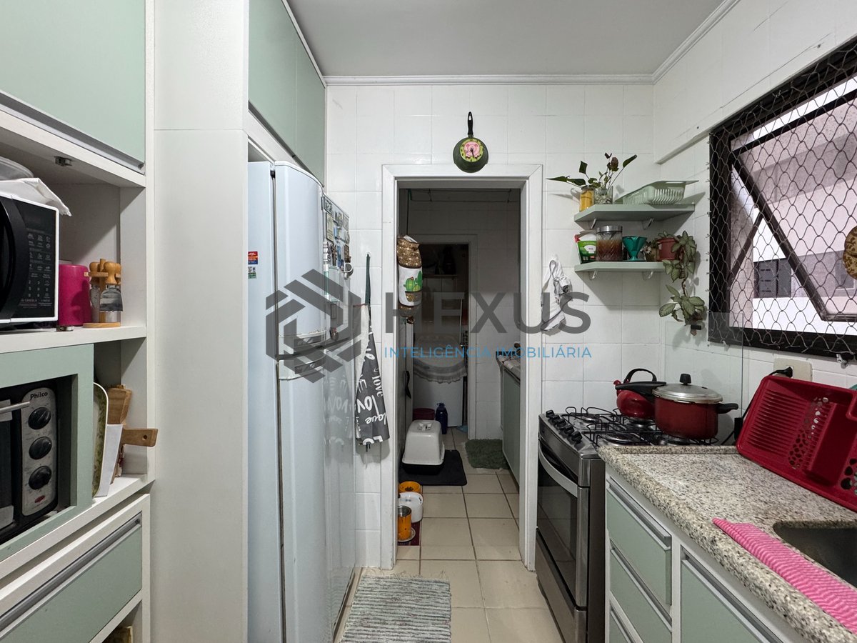 Foto 21 de Apartamento com varanda e vista mar a uma quadra da Praia das Asturias, Guaruja