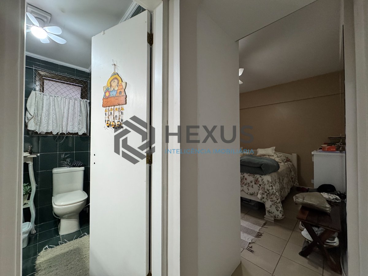 Foto 10 de Apartamento com varanda e vista mar a uma quadra da Praia das Asturias, Guaruja