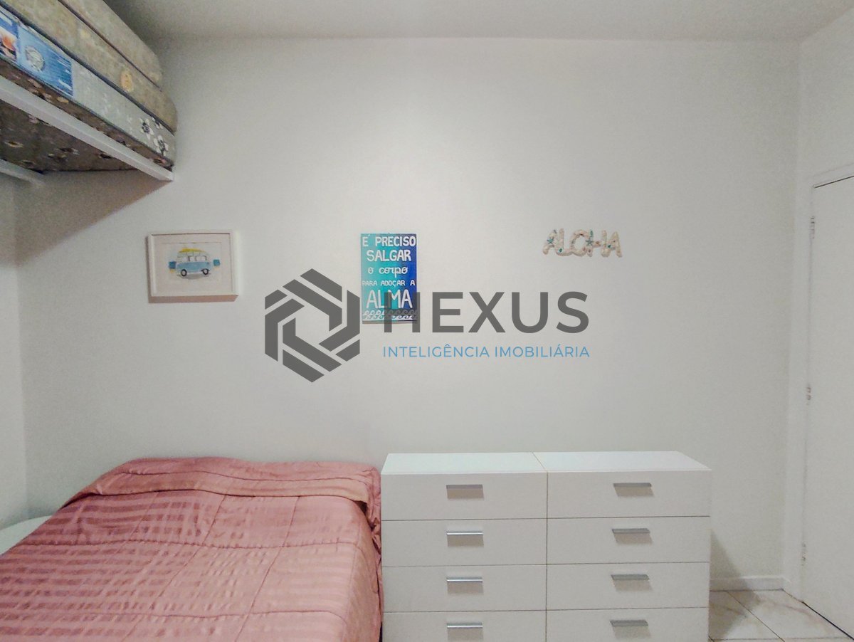 Foto 11 de Apartamento reformado com varanda a venda na praia das Asturias, Guaruja