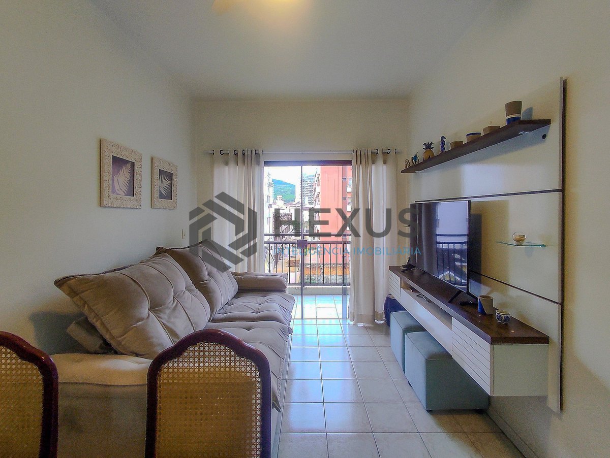 Foto 3 de Apartamento reformado com varanda a venda na praia das Asturias, Guaruja