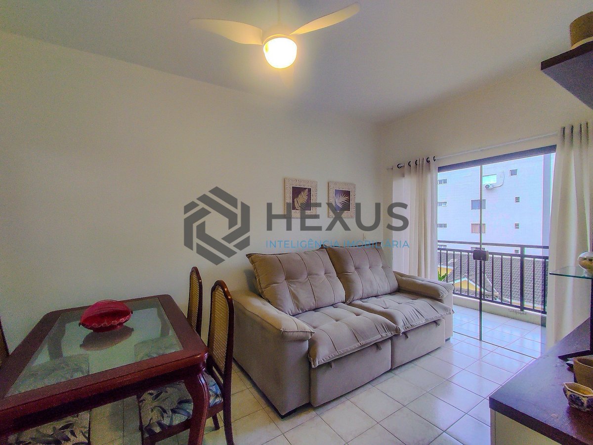 Foto 4 de Apartamento reformado com varanda a venda na praia das Asturias, Guaruja