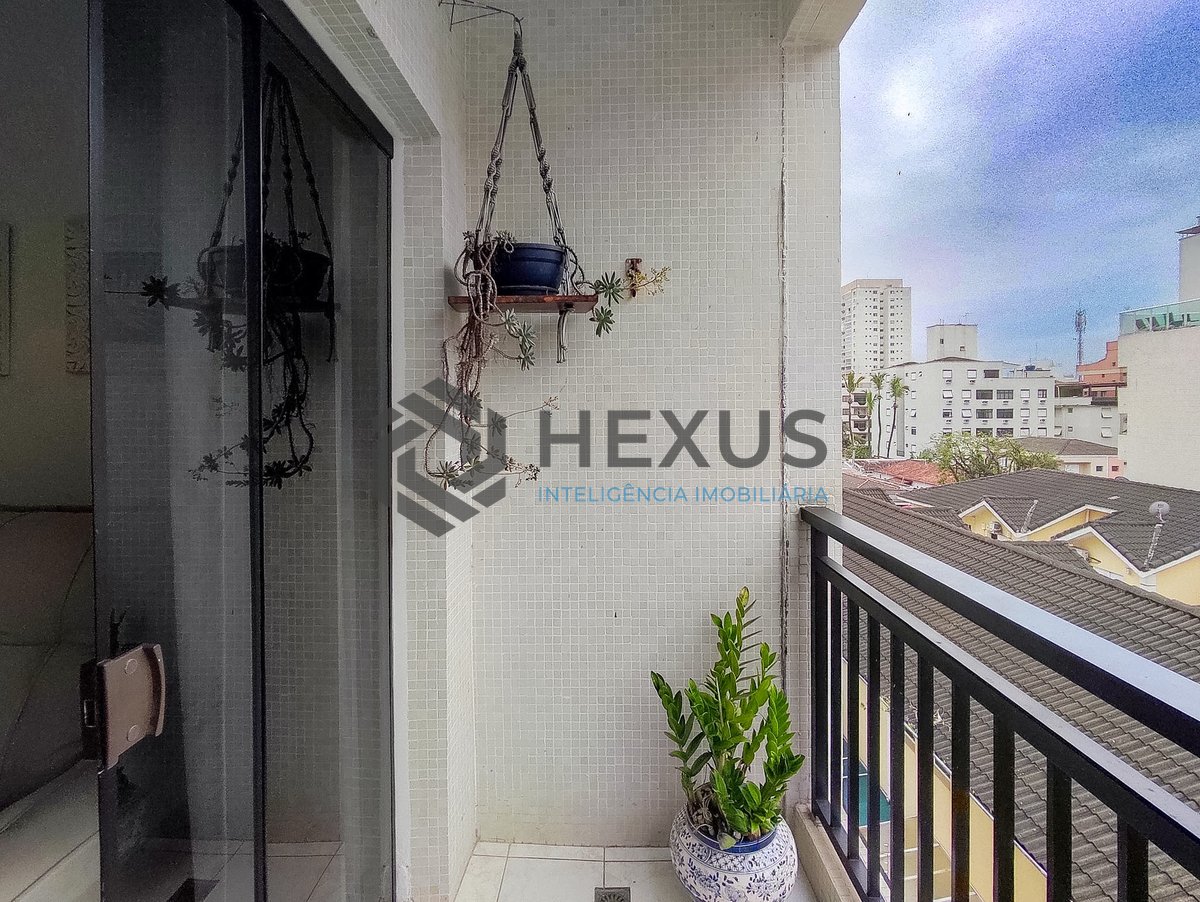 Foto 8 de Apartamento reformado com varanda a venda na praia das Asturias, Guaruja