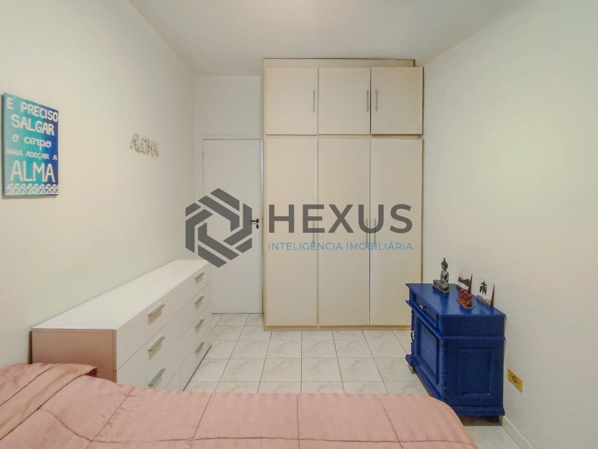 Foto 10 de Apartamento reformado com varanda a venda na praia das Asturias, Guaruja