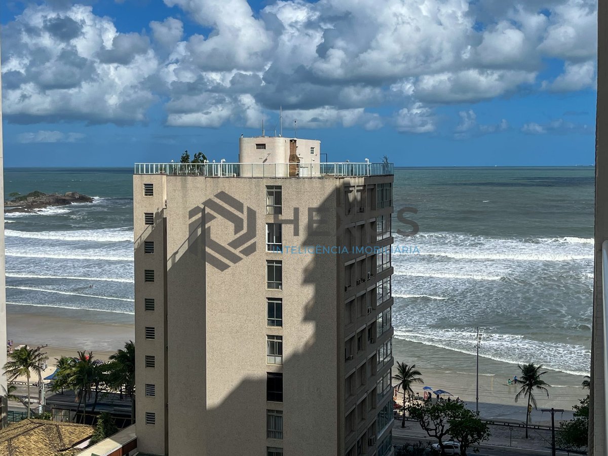 Foto 13 de Apartamento com varanda e vista mar na quadra-mar da Praia das Pitangueiras, Guaruja