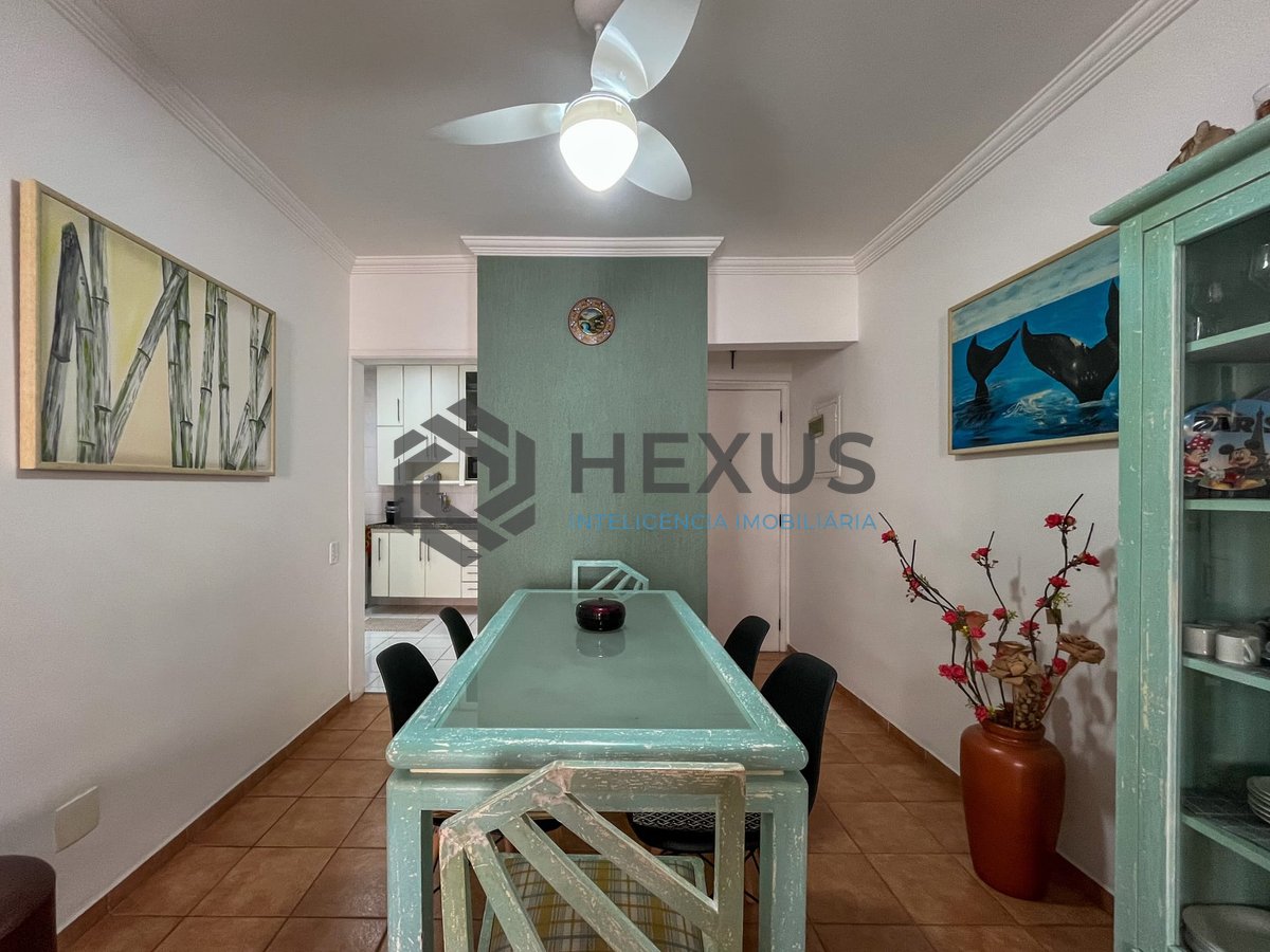 Foto 3 de Apartamento com varanda vista mar e lazer na quadra-mar da Praia das Pitangueiras, Guarujá