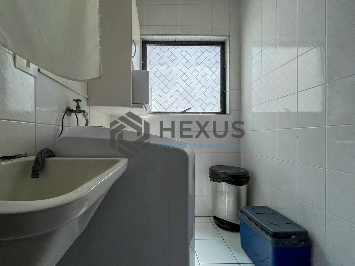 Foto 22 de Apartamento com varanda, lazer e vista mar na quadra-mar da Praia das Pitangueiras, Guaruja