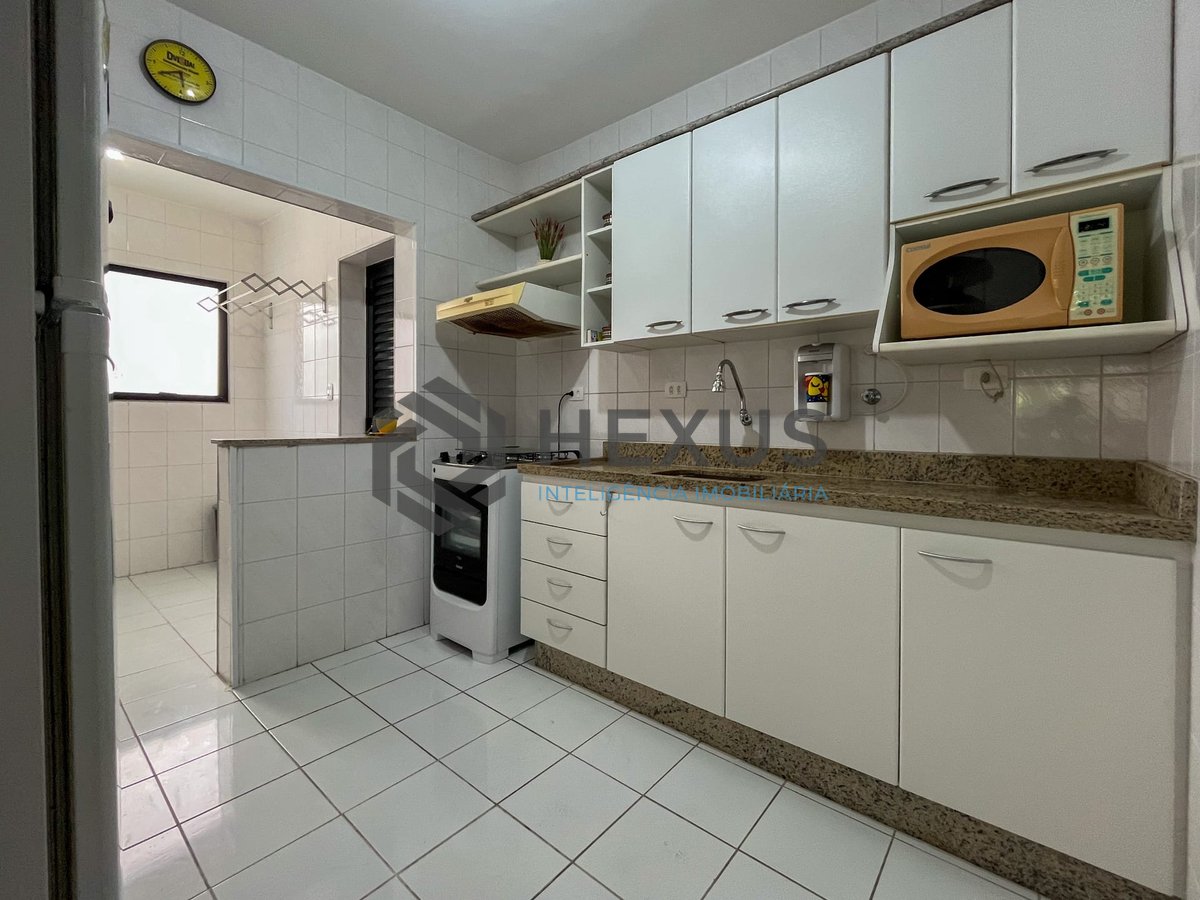 Foto 17 de Apartamento com varanda e lazer na beira mar da Praia das Pitangueiras, Guaruja