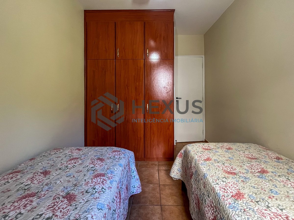 Foto 9 de Apartamento com varanda e lazer na beira mar da Praia das Pitangueiras, Guaruja