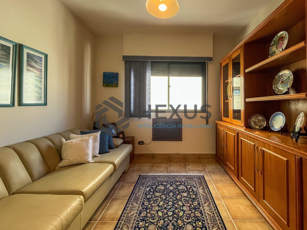 Foto 13 de Apartamento com varanda, lazer, vista mar, uma quadra da Praia das Pitangueiras, Guaruja
