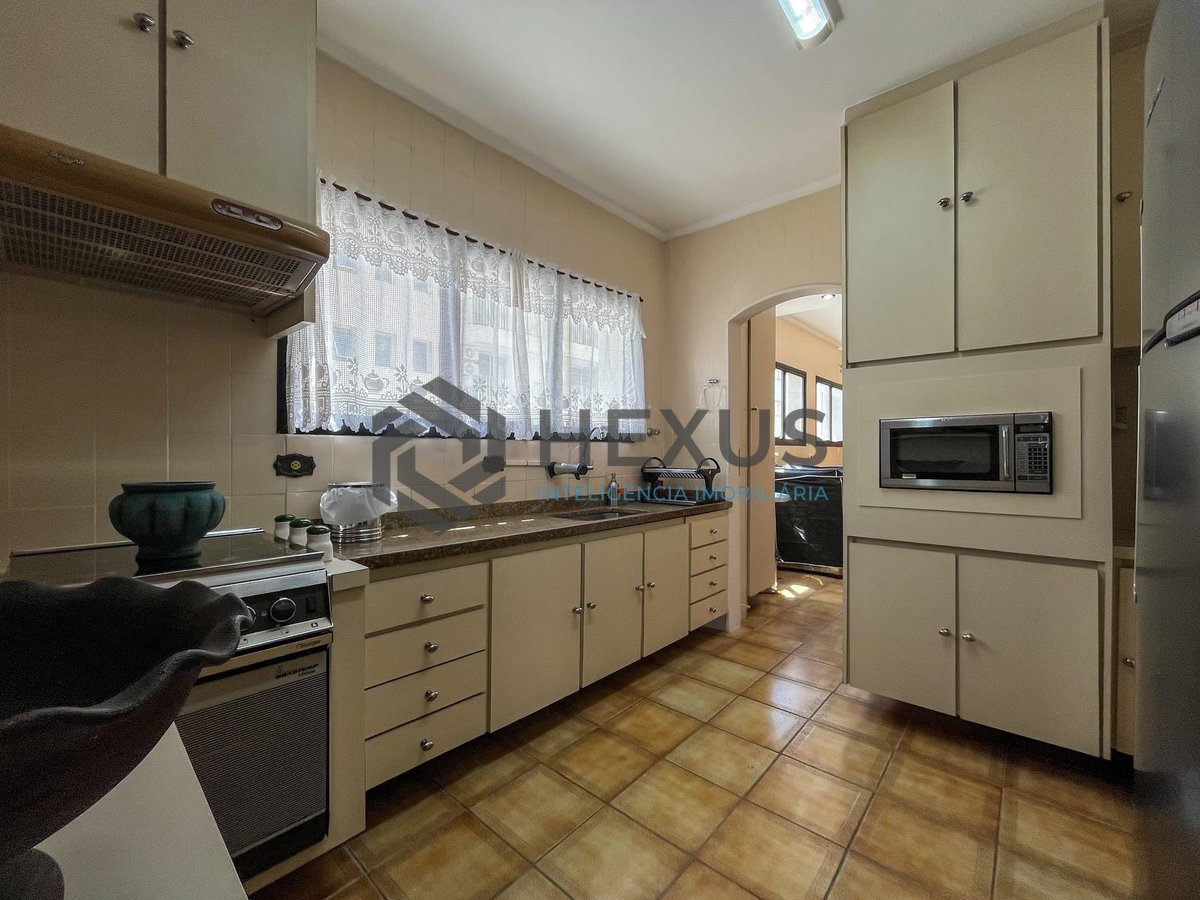 Foto 26 de Apartamento com varanda, lazer, vista mar, uma quadra da Praia das Pitangueiras, Guaruja