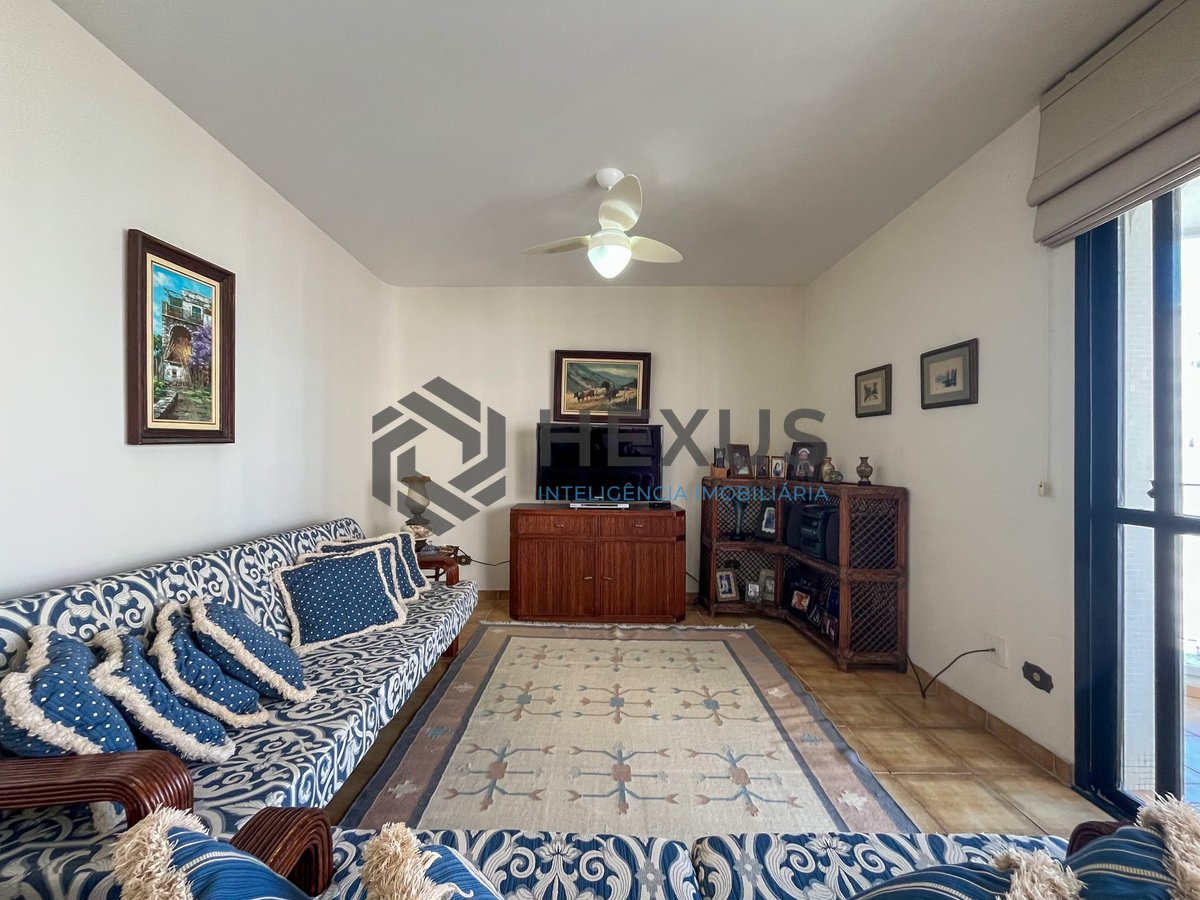Foto 6 de Apartamento com varanda, lazer, vista mar, uma quadra da Praia das Pitangueiras, Guaruja