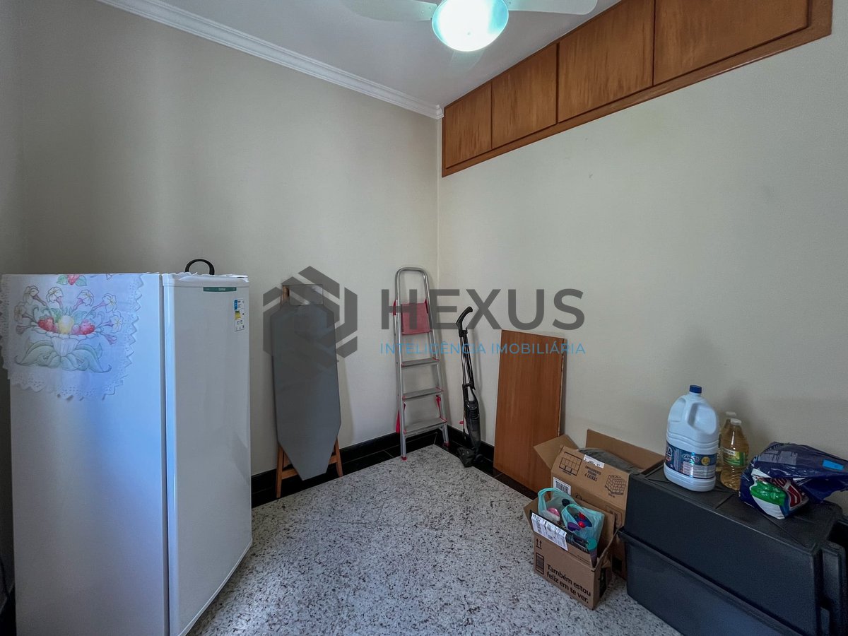 Foto 20 de Apartamento com varanda, vista mar e lazer a uma quadra da Praia das Pitangueiras, Guaruja