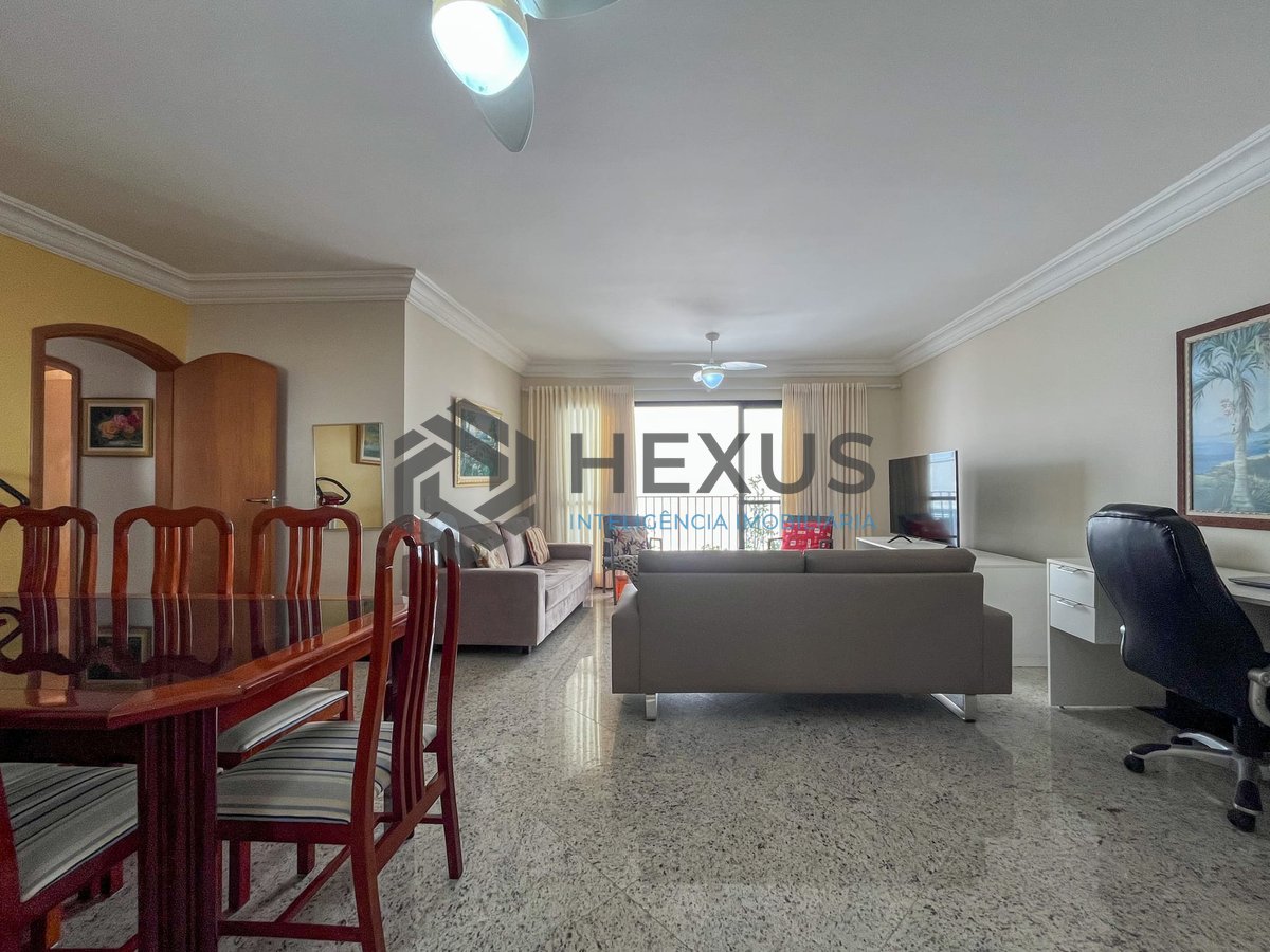 Foto 3 de Apartamento com varanda, vista mar e lazer a uma quadra da Praia das Pitangueiras, Guaruja