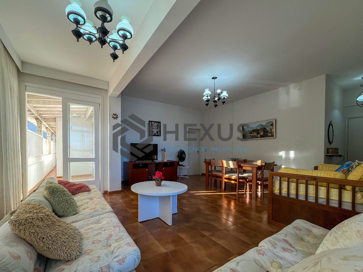 Foto 6 de Apartamento frente mar com varanda e vista mar na Praia das Pitangueiras, Guaruja