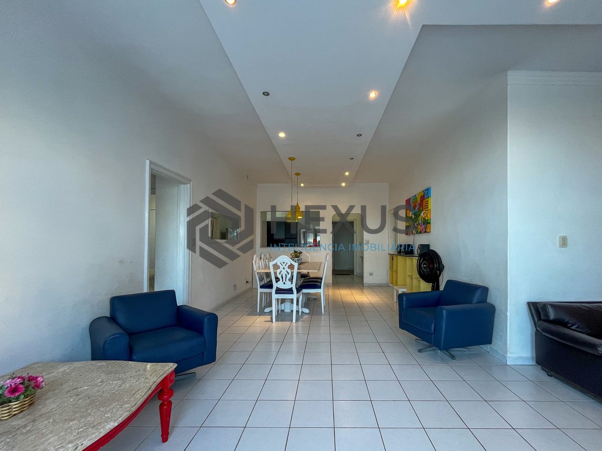 Foto 6 de Apartamento reformado frente mar com varanda e vista mar na Praia das Pitangueiras, Guaruja