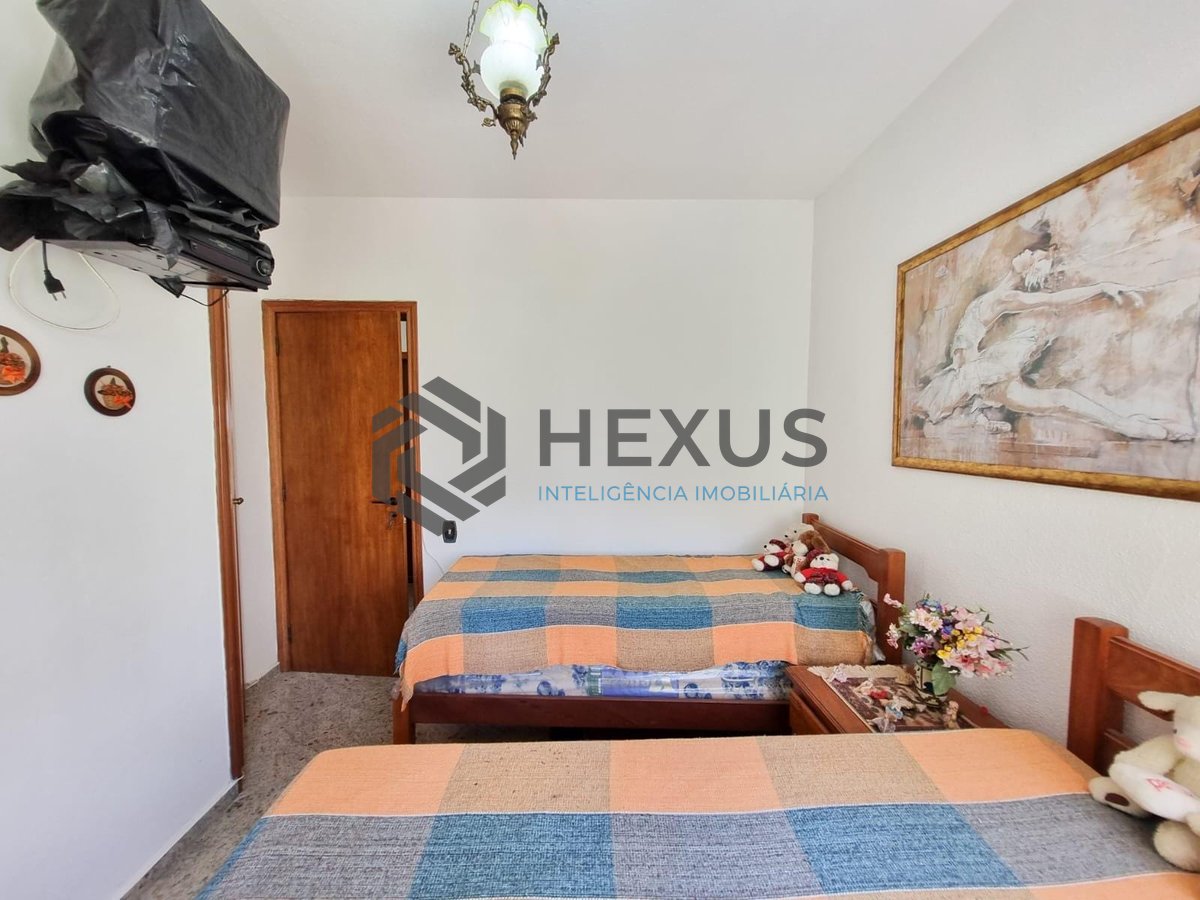 Foto 6 de Apartamento na quadra mar da Praia das Pitangueiras, Guaruja