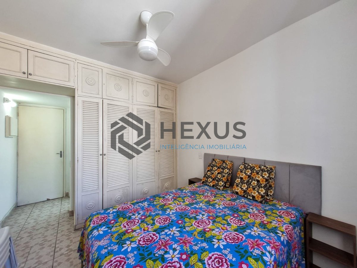 Foto 14 de Apartamento com varanda na quadra mar da Praia das Pitangueiras, Guaruja