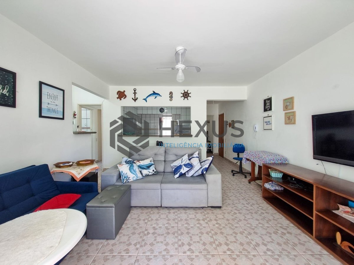 Foto 3 de Apartamento com varanda na quadra mar da Praia das Pitangueiras, Guaruja
