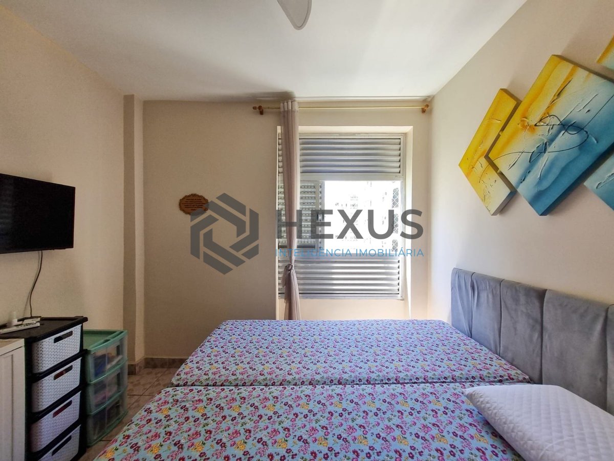 Foto 7 de Apartamento com varanda na quadra mar da Praia das Pitangueiras, Guaruja