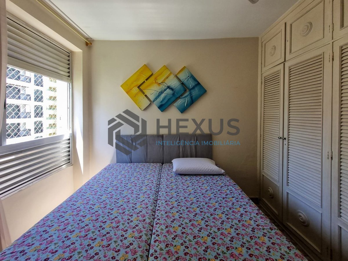 Foto 8 de Apartamento com varanda na quadra mar da Praia das Pitangueiras, Guaruja
