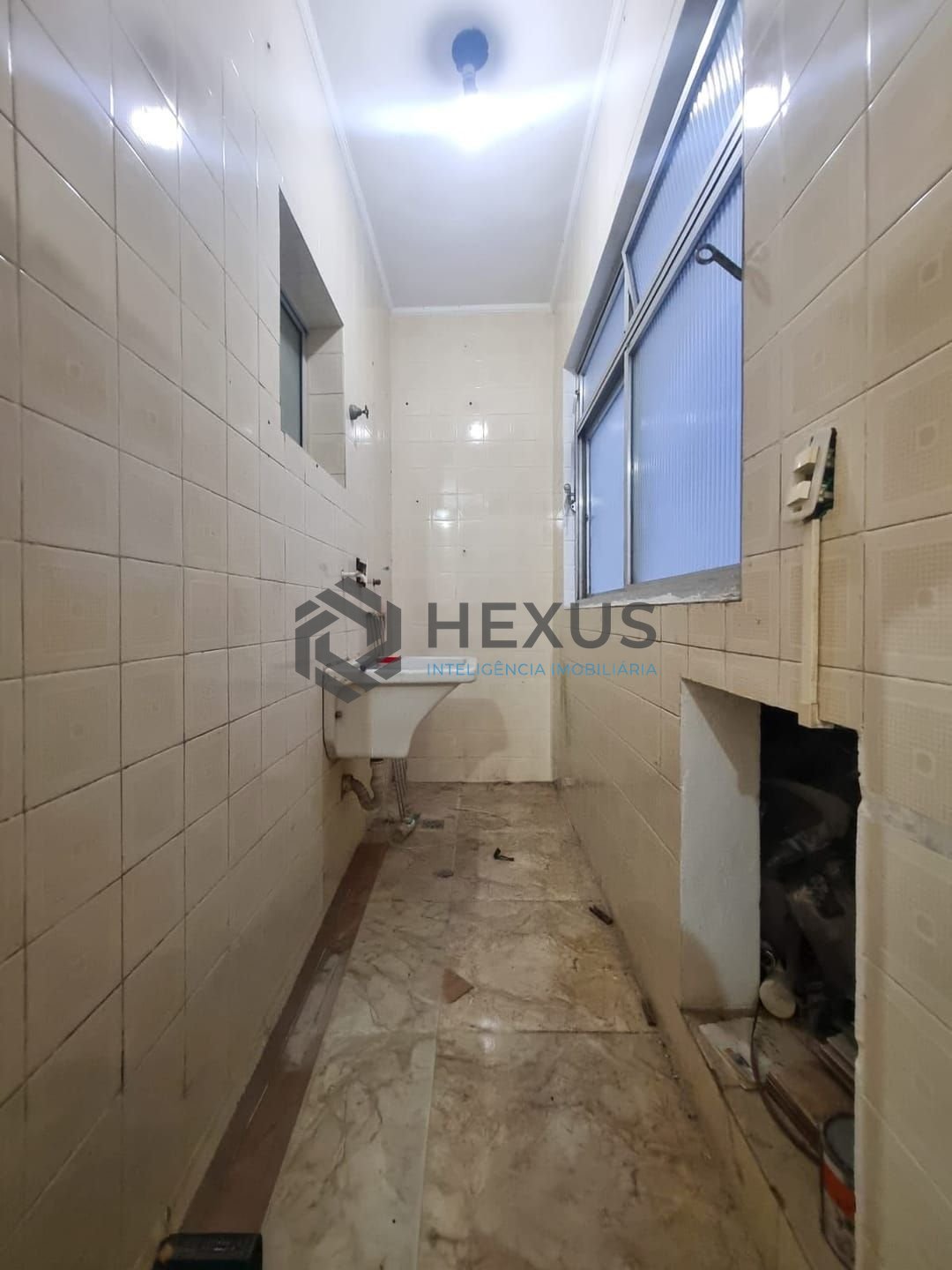 Foto 17 de Apartamento com varanda na Praia da Enseada, Guaruja
