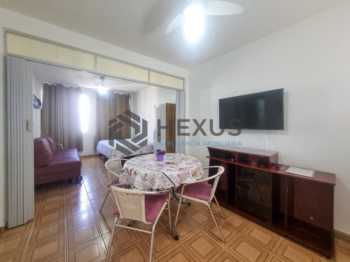 Foto 2 de Apartamento na quadra mar da Praia das Pitangueiras, Guaruja