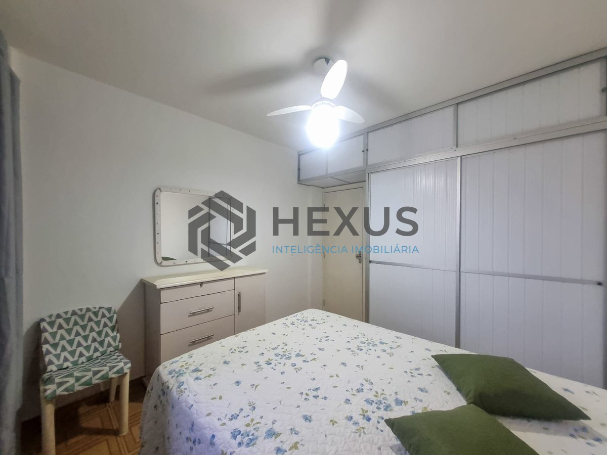 Foto 12 de Apartamento na quadra mar da Praia das Pitangueiras, Guaruja