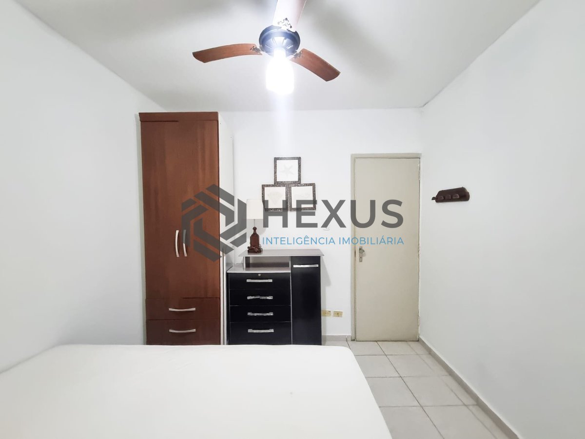Foto 12 de Apartamento com varanda e vista mar na quadra mar da Praia das Pitangueiras, Guaruja