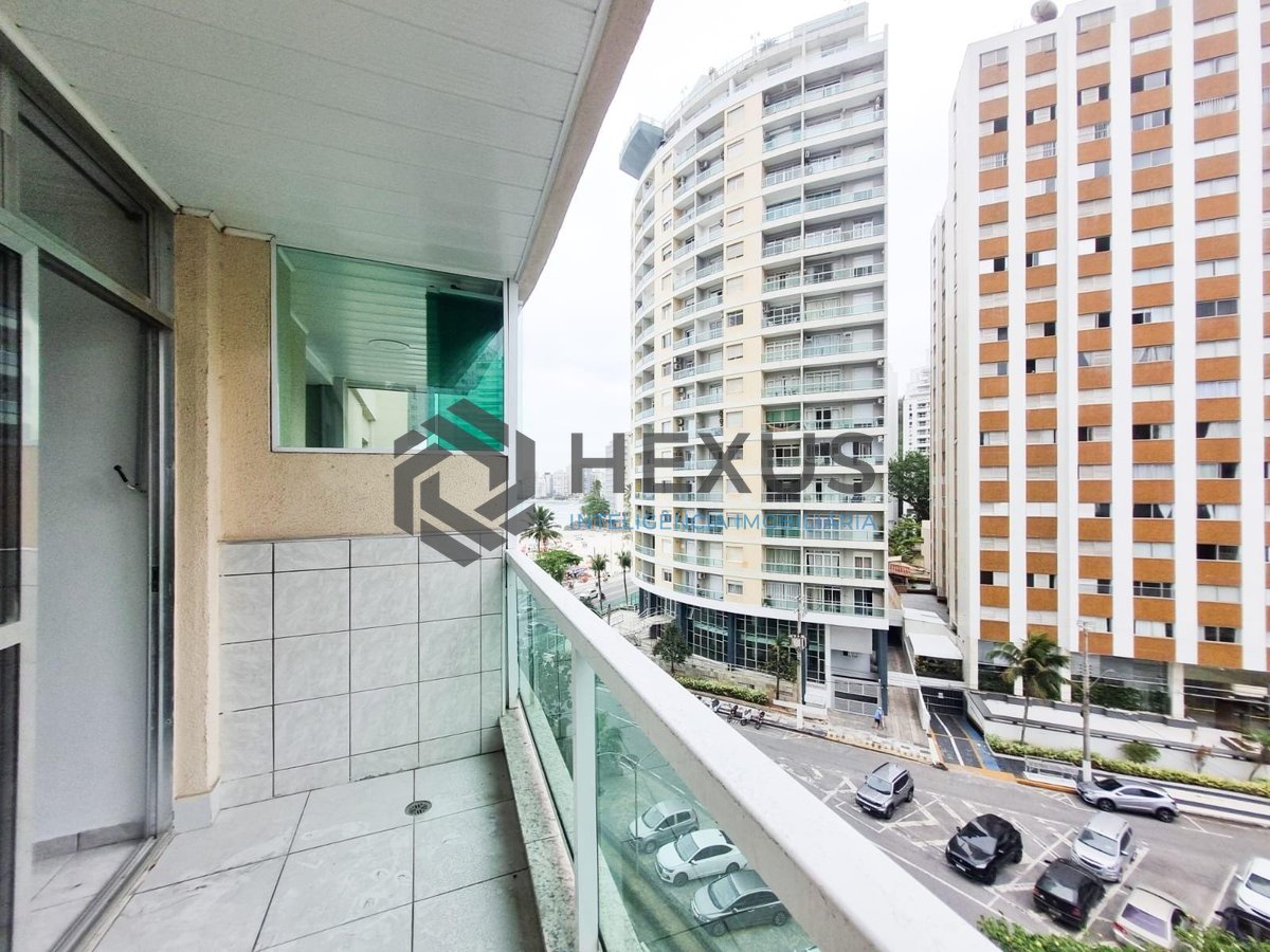 Foto 7 de Apartamento com varanda e vista mar na quadra mar da Praia das Pitangueiras, Guaruja