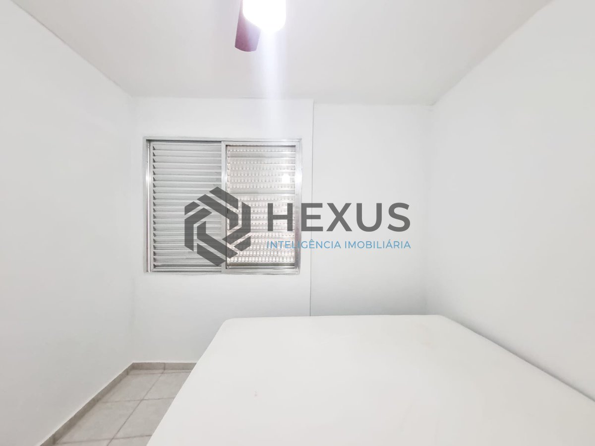Foto 10 de Apartamento com varanda e vista mar na quadra mar da Praia das Pitangueiras, Guaruja