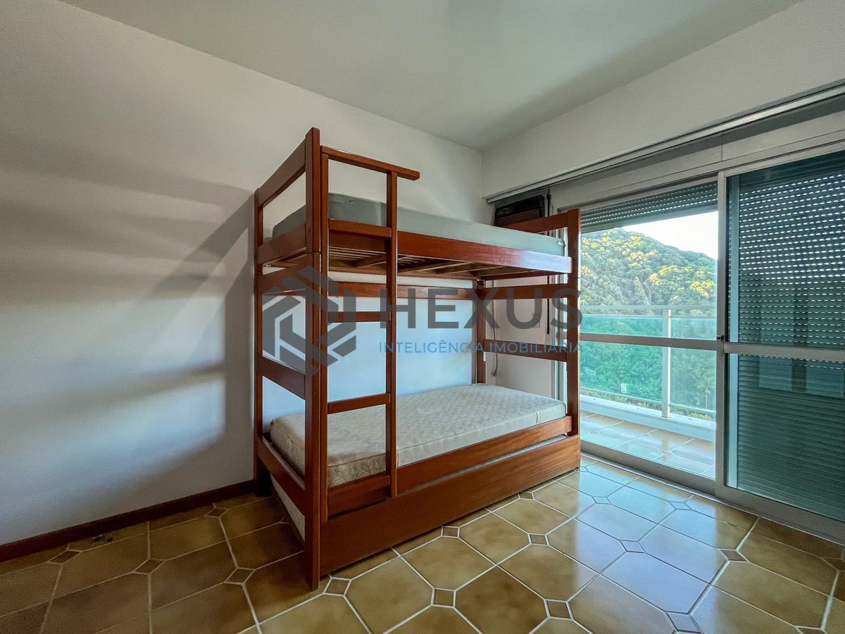 Foto 17 de Apartamento frente mar com varanda, vista mar e lazer na Praia das Pitangueiras, Guaruja