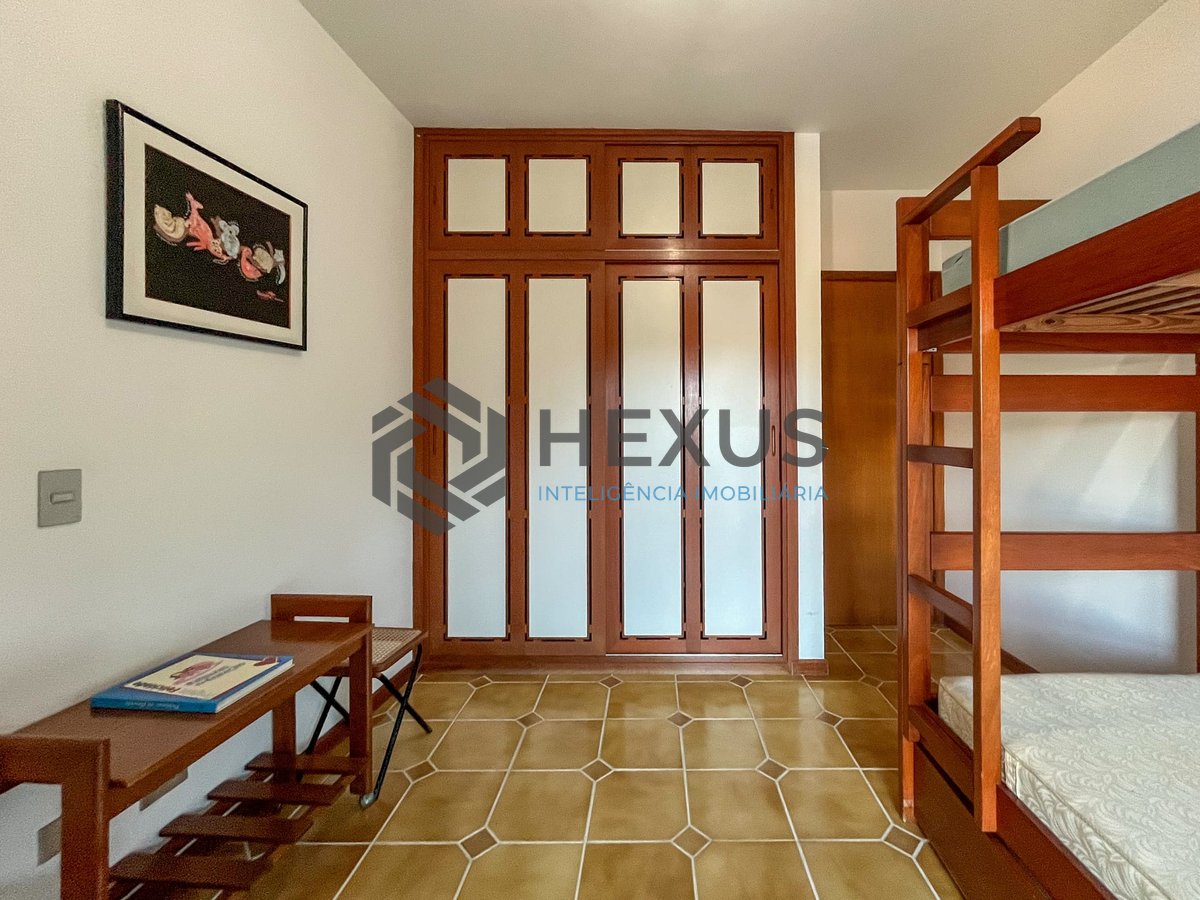 Foto 18 de Apartamento frente mar com varanda, vista mar e lazer na Praia das Pitangueiras, Guaruja