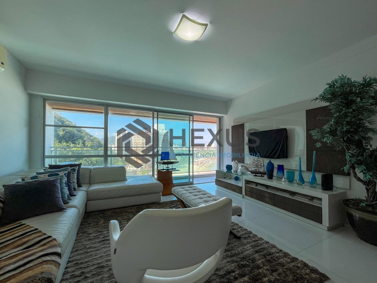 Foto 2 de Apartamento frente mar com varanda, vista mar e lazer na Praia das Pitangueiras, Guaruja