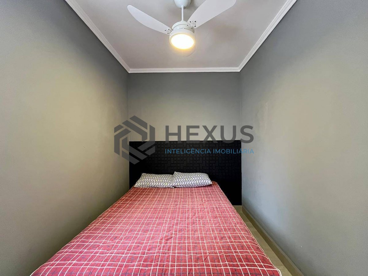 Foto 12 de Apartamento reformado com varanda na Praia das Asturias, Guaruja
