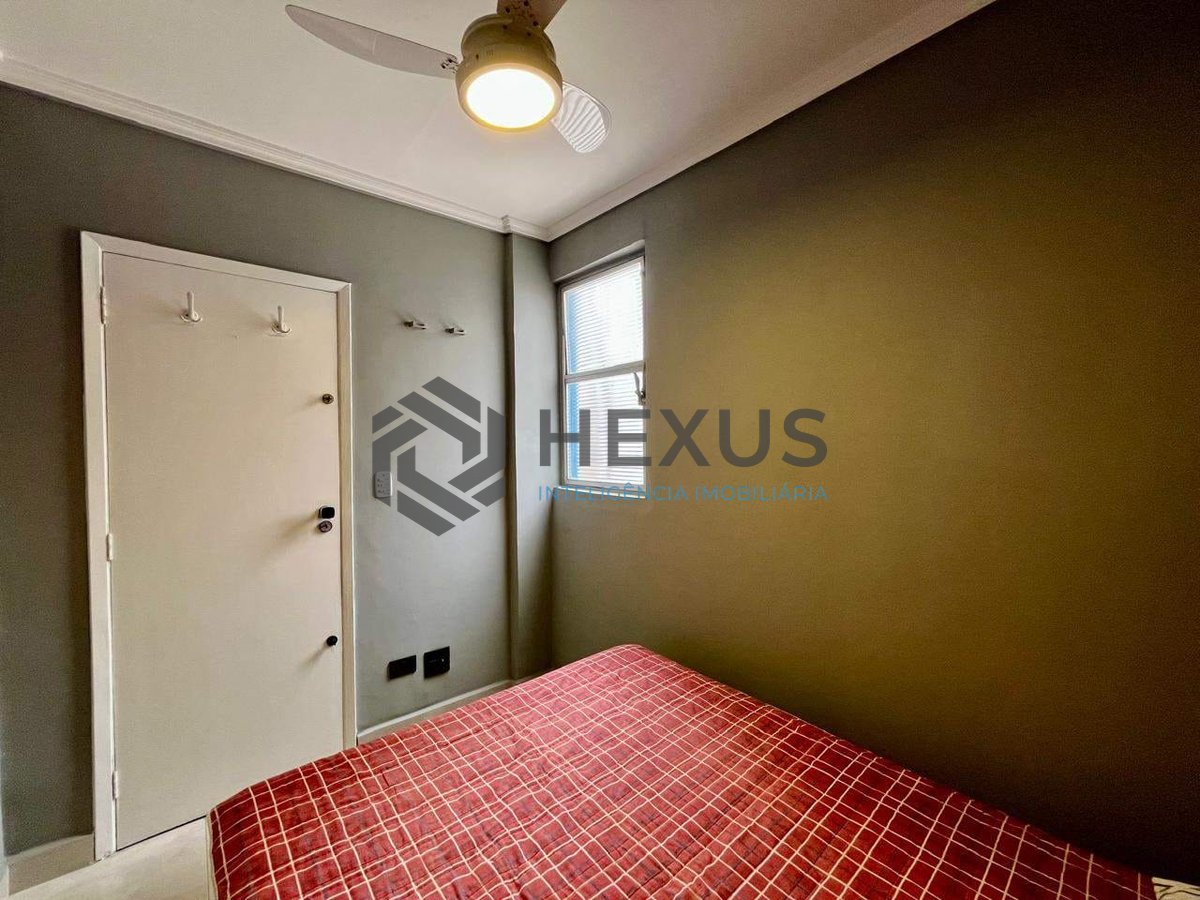 Foto 13 de Apartamento reformado com varanda na Praia das Asturias, Guaruja