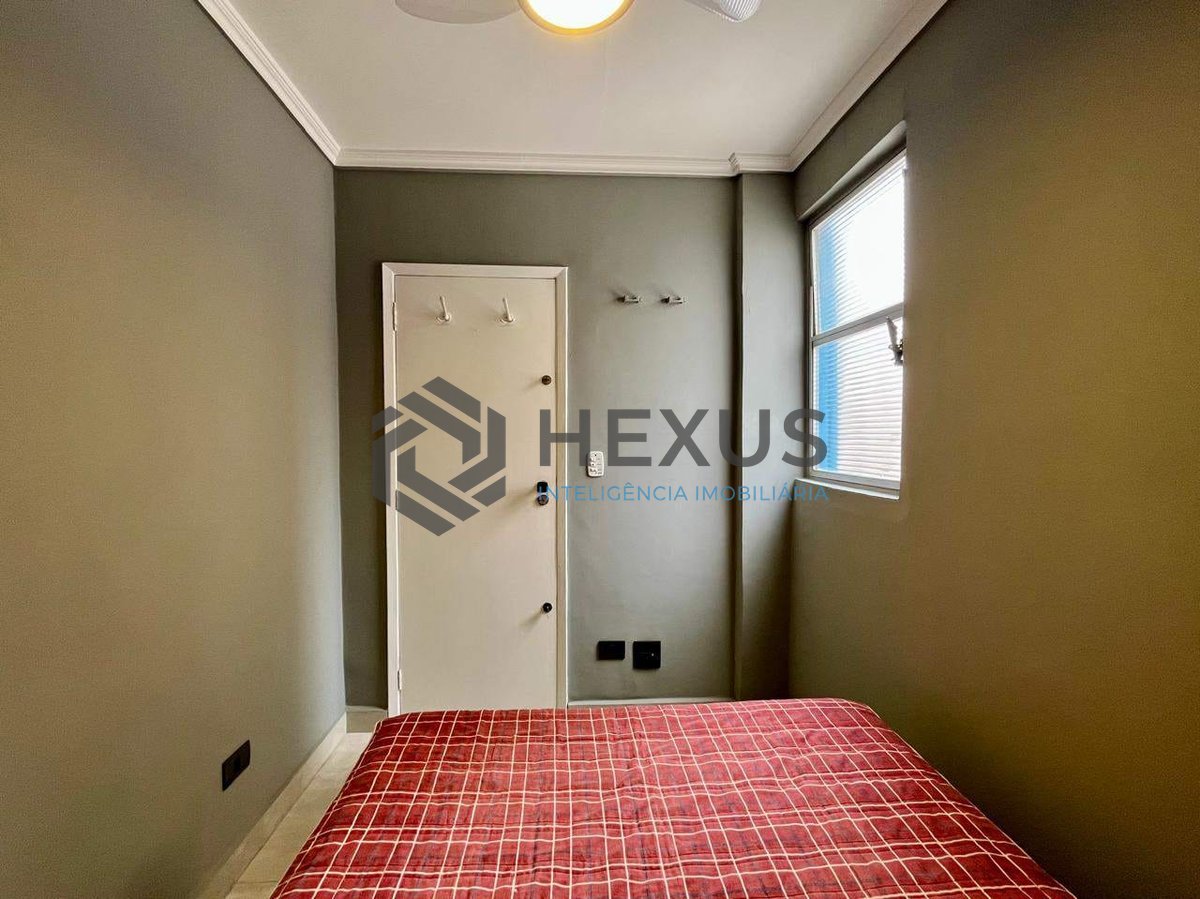 Foto 14 de Apartamento reformado com varanda na Praia das Asturias, Guaruja