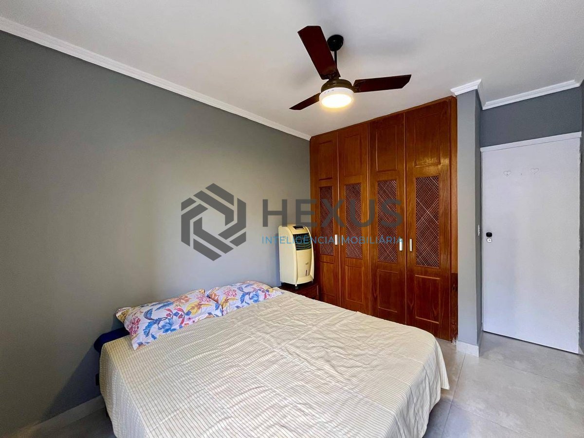 Foto 21 de Apartamento reformado com varanda na Praia das Asturias, Guaruja