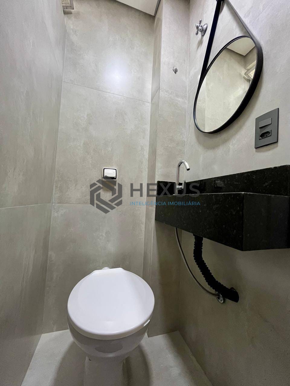 Foto 26 de Apartamento reformado com varanda na Praia das Asturias, Guaruja