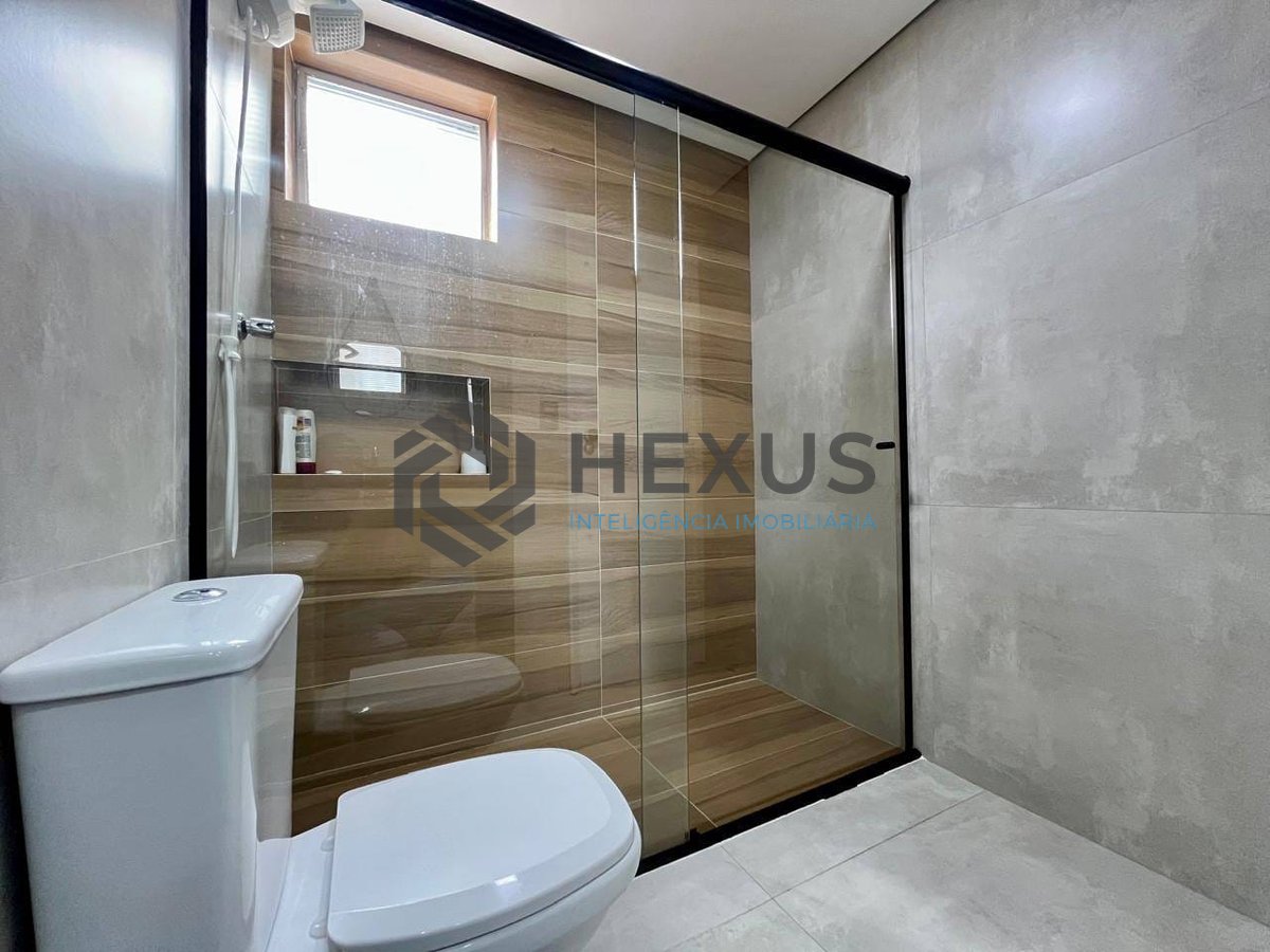 Foto 28 de Apartamento reformado com varanda na Praia das Asturias, Guaruja