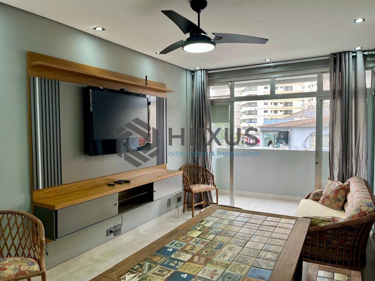 Foto 4 de Apartamento reformado com varanda na Praia das Asturias, Guaruja