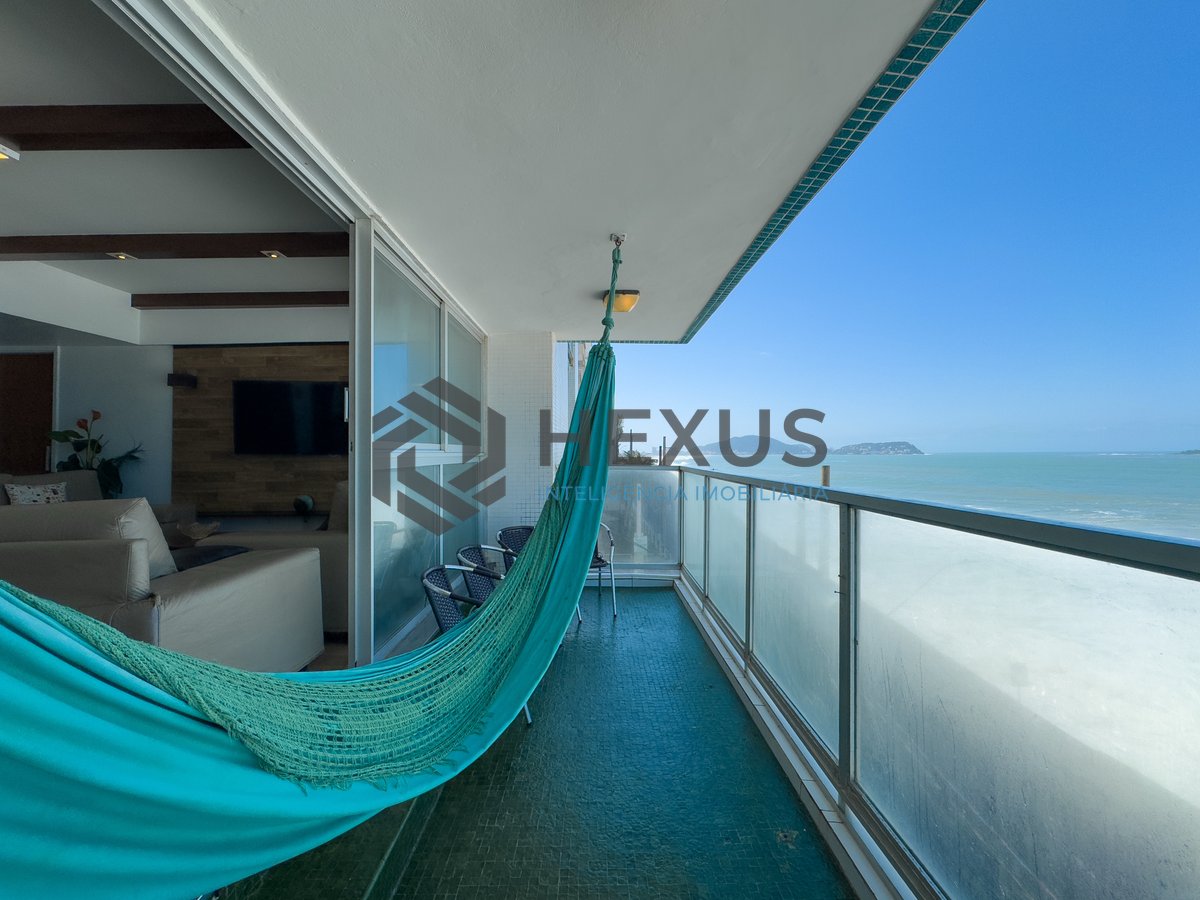 Foto 8 de Apartamento frente mar com varanda e vista mar na Praia das Pitangueiras, Guaruja