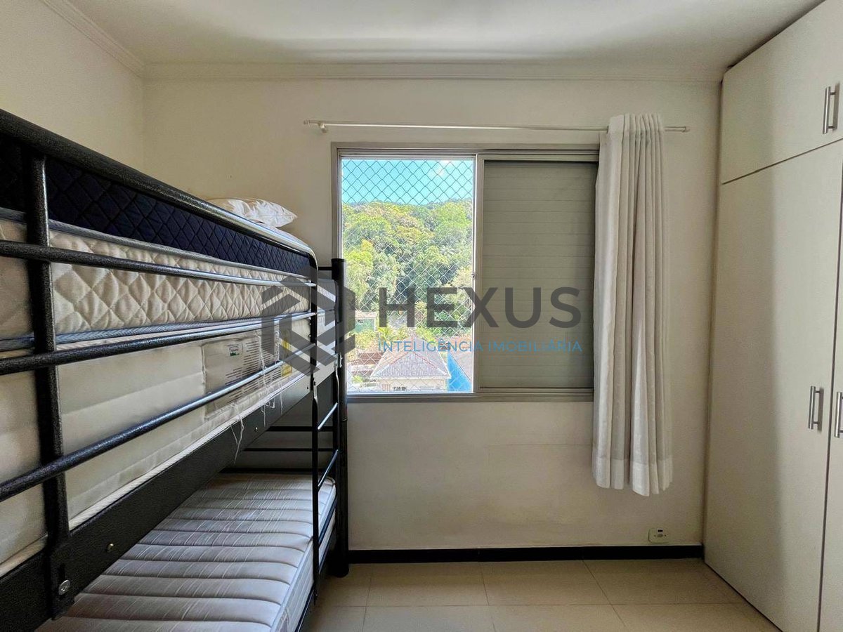 Foto 19 de Apartamento reformado com varanda e lazer na Praia das Pitangueiras, Guaruja