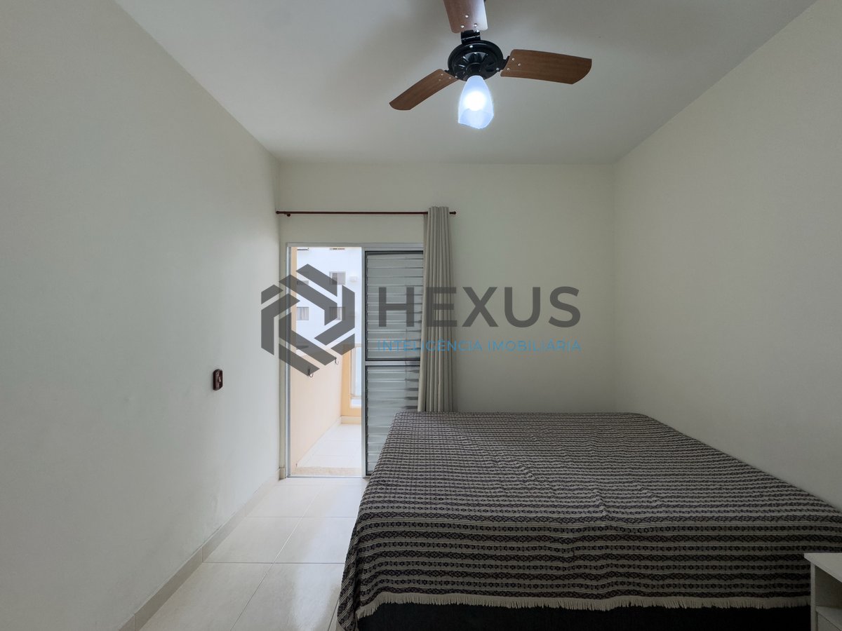 Foto 12 de Apartamento com varanda a uma quadra da Praia das Pitangueiras, Guaruja