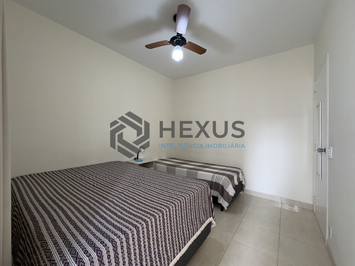Foto 15 de Apartamento com varanda a uma quadra da Praia das Pitangueiras, Guaruja