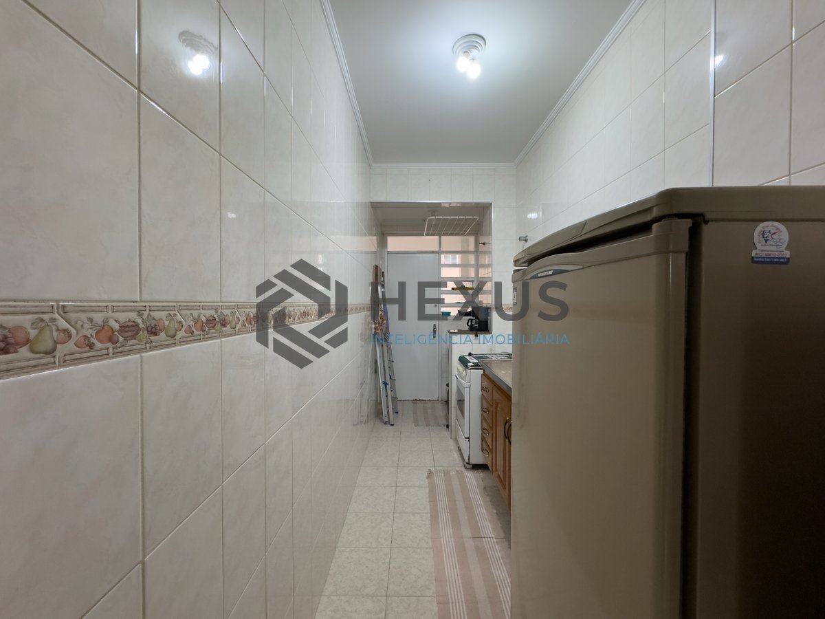 Foto 18 de Apartamento com varanda a uma quadra da Praia das Pitangueiras, Guaruja
