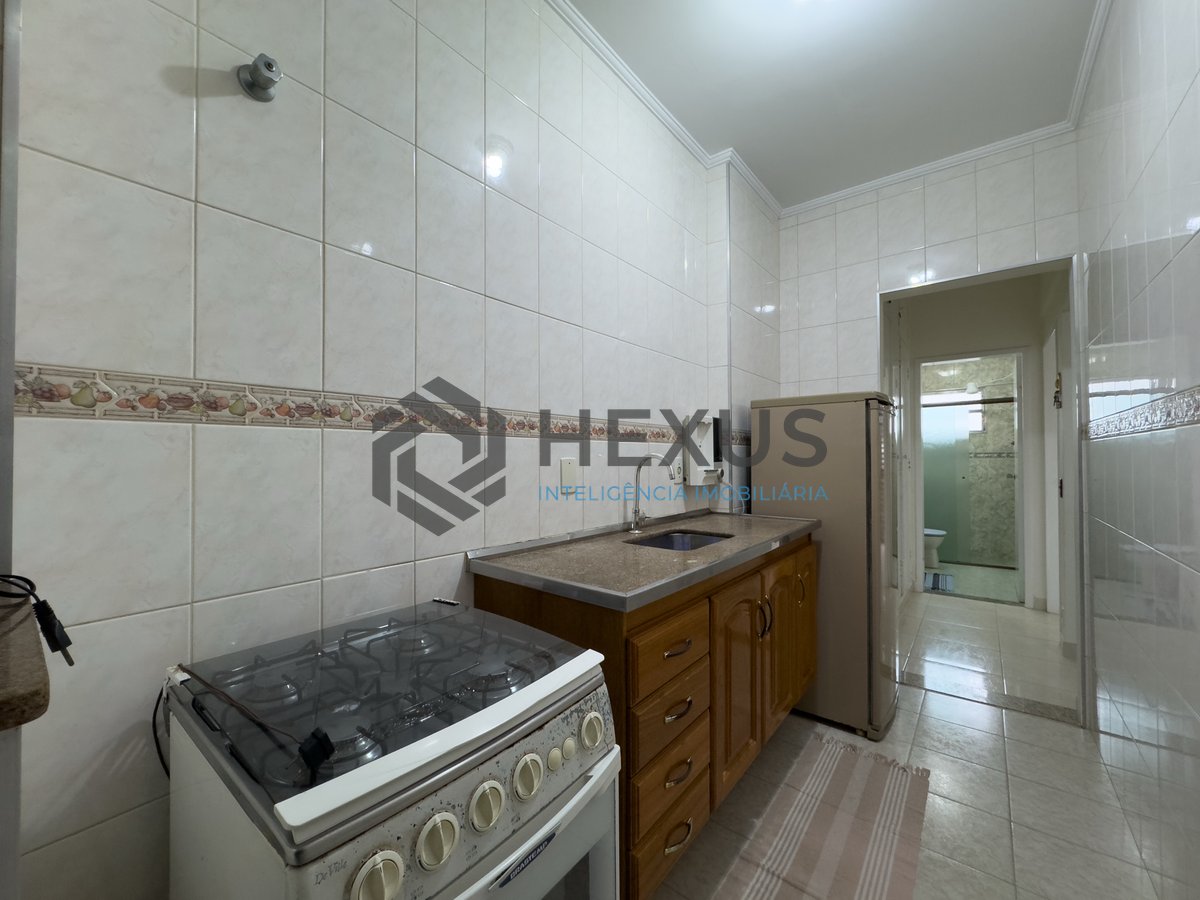 Foto 20 de Apartamento com varanda a uma quadra da Praia das Pitangueiras, Guaruja
