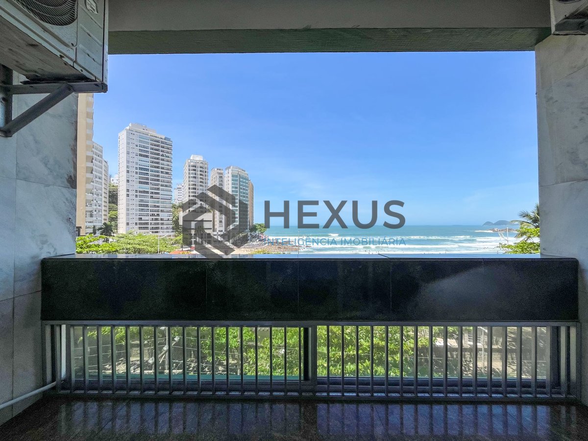 Foto 11 de Apartamento frente mar com varanda e vista mar na Praia das Pitangueiras, Guaruja