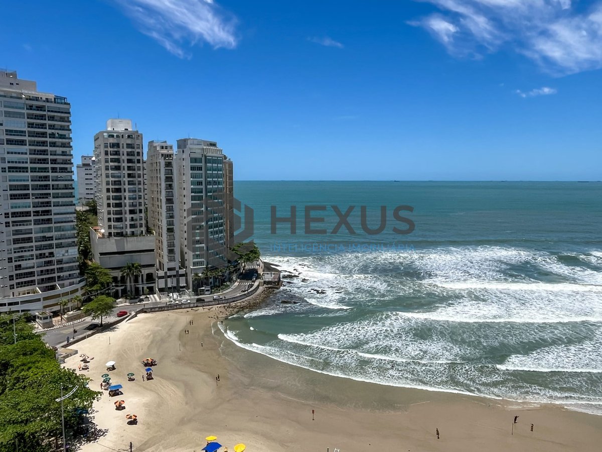 Foto 14 de Apartamento frente mar com varanda na Praia das Pitangueiras, Guaruja