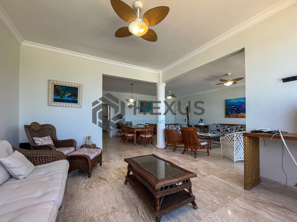Foto 6 de Apartamento frente mar com varanda na Praia das Pitangueiras, Guaruja